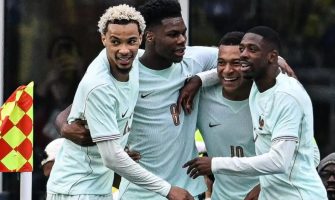 La France s'impose 2-1 face au Brésil à 10