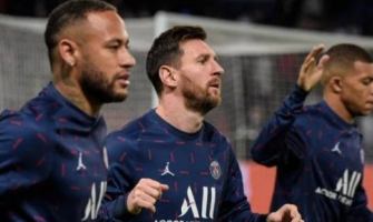 Une nuit mouvementée dans le football!