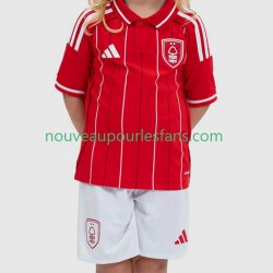 Maillot Nottingham Forest Enfant Tenue Domicile 2025-2026 Manche Courte