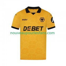 Maillot Wolverhampton Wanderers Homme Tenue Domicile 2025-2026 Manche Courte